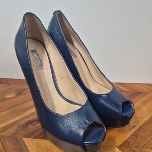 GUESS Haddie Platform Navy Blue Peep Toe Stilhetto Evening Party Shoes, 6.5M